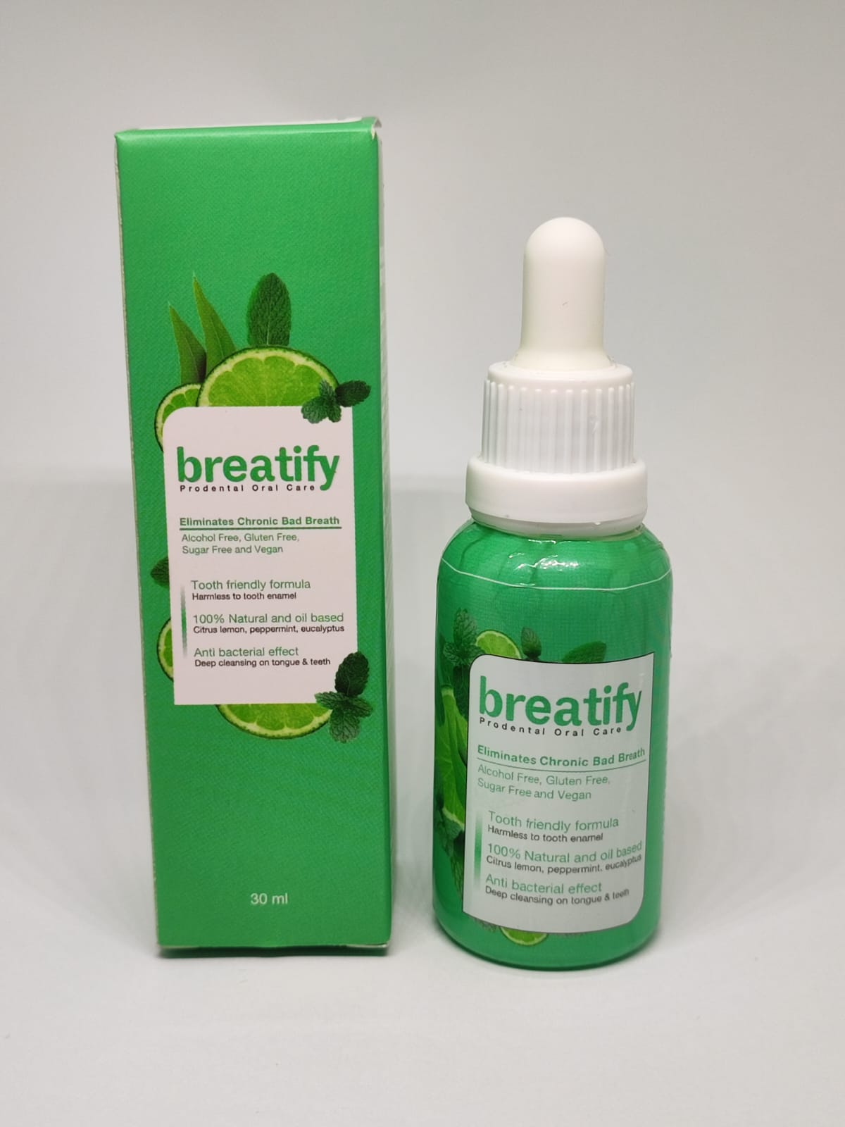 Frasco de BREATIFY, refrescante bucal en gotas